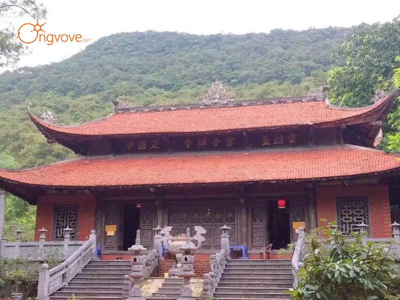 Giới Thiệu Tổng Quan Về Chùa Lôi Âm Thượng Quảng Ninh