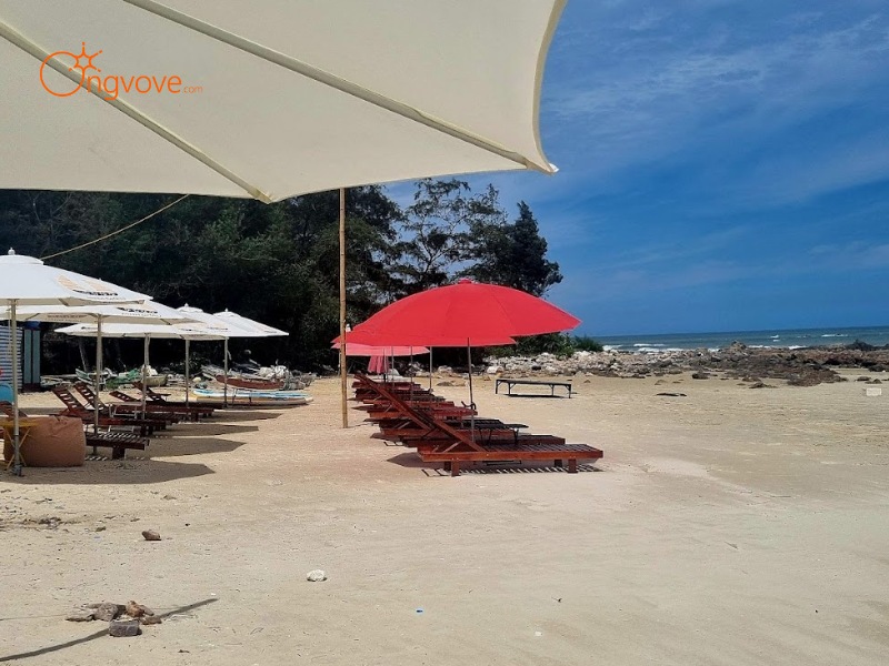 Kinh Tế Bãi tắm Rô Bin Sơn Quảng Ninh