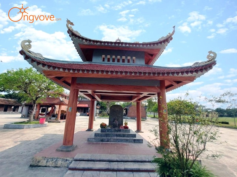 Thời gian nào nên đi Đền Lăng Sương Phú Thọ ?
