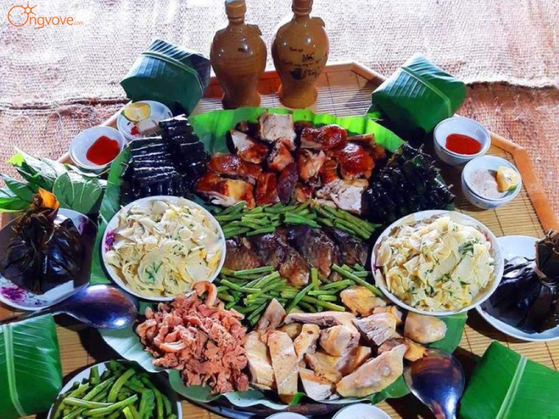 Ẩm Thực Hang Kia Pà Cò Hòa Bình: Hương Vị Núi Rừng Đậm Đà