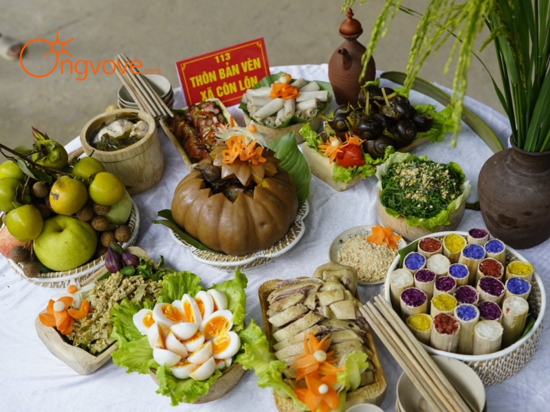 Các món ăn đặc sản gần Đền Ỷ La