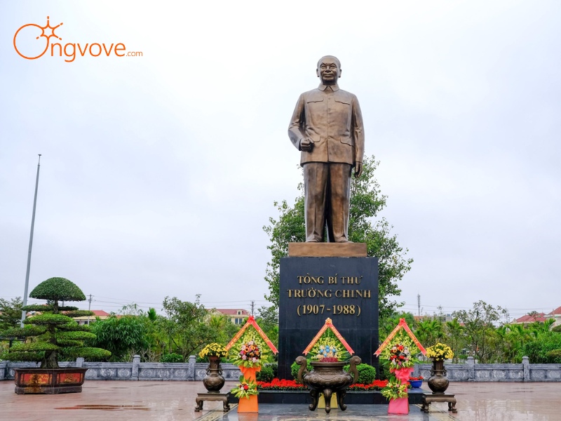 Cuộc đời và sự nghiệp của Tổng Bí thư Trường Chinh