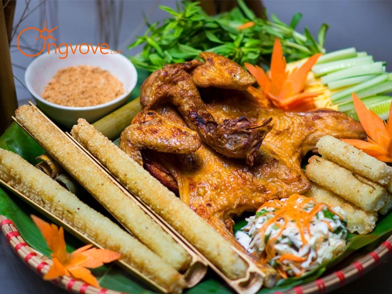 Du lịch Động Đá Bạc ăn gì?
