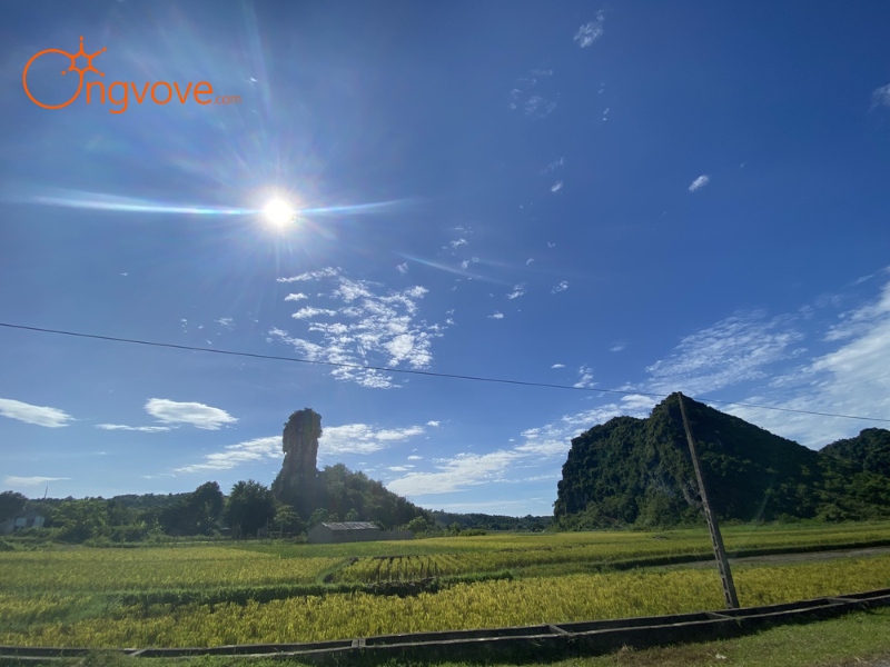 Đường Đi Đến Núi Cột Cờ Hòa Bình Tự Túc