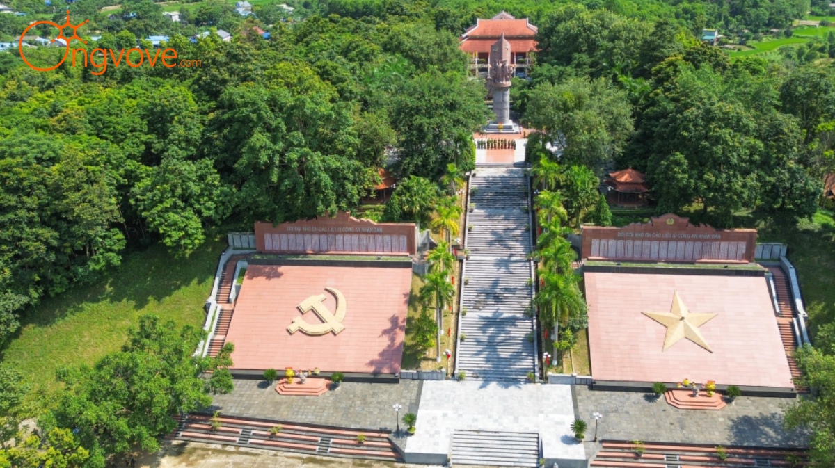 Khu Di Tích Lịch Sử Công An Nhân Dân Tuyên Quang tự túc