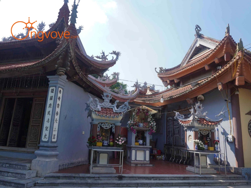 Kiến Trúc Đền Hạ Và Không Gian Linh Thiêng