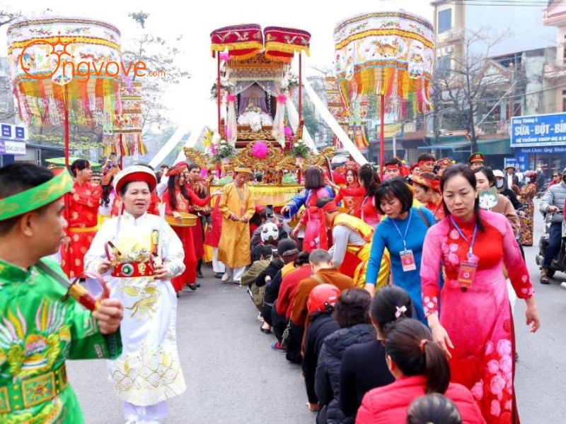Lễ hội tại Đền Ỷ La
