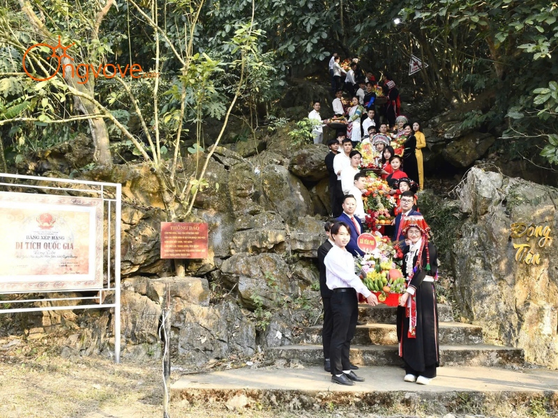 Phương tiện di chuyển đến Động Tiên