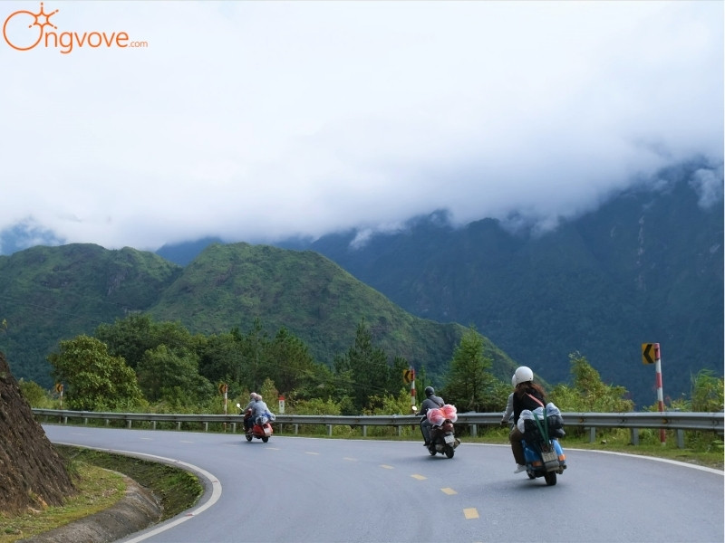 Phương Tiện Di Chuyển Đến Mốc 17 - Thượng Nguồn Sông Đà Lai Châu