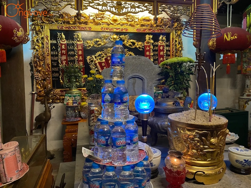 Sử dụng dịch vụ du lịch "Đền Nhược Sơn Yên Bái tự túc" tại nền tảng Ong Vò Vẽ Travel
