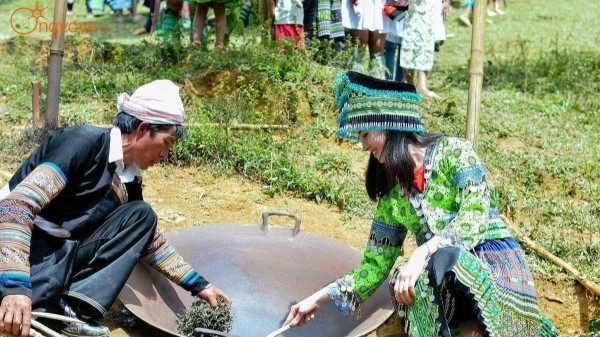 Bản Sà Rèn Yên Bái tự túc