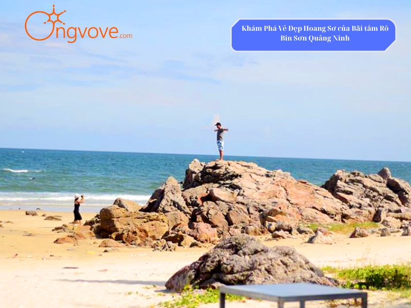 Bãi tắm Rô Bin Sơn Quảng Ninh