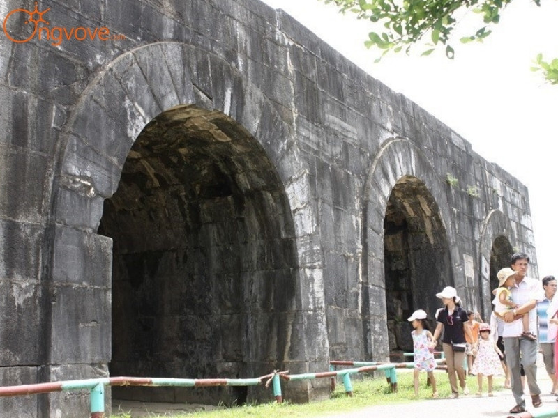 Những lưu ý khi đến tham quan Thành Nhà Hồ