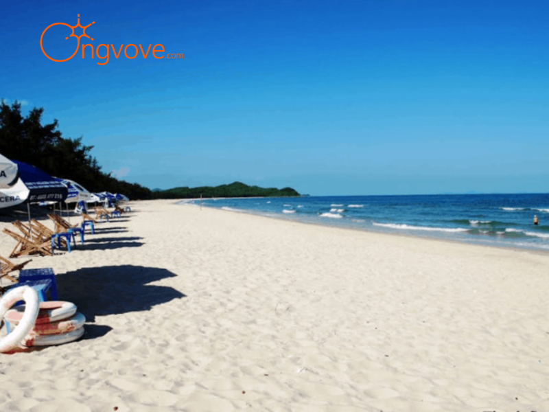 Những trải nghiệm không thể bỏ lỡ tại Bãi tắm Minh Châu Quảng Ninh