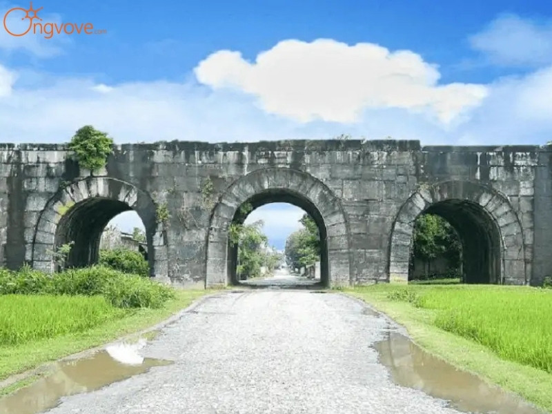 Thời Tiết Thích Hợp Để Đến Tham Quan Thành nhà Hồ