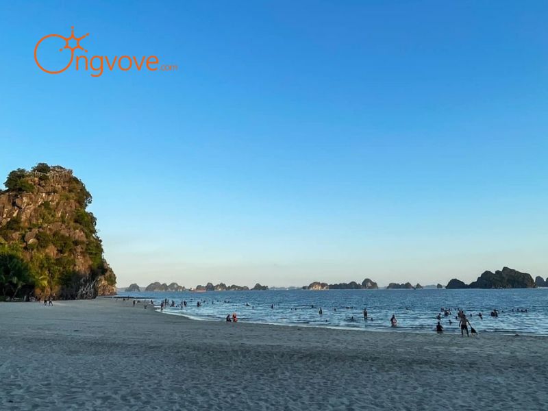 Bãi tắm Lương Ngọc TP.Cẩm Phả Quảng Ninh: Viên Ngọc Ẩn Mình Giữa Lòng Cẩm Phả