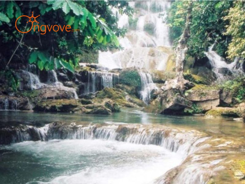Thác Mơ Quảng Ninh: Nơi Nước Xanh Gặp Rừng Hoang Sơ