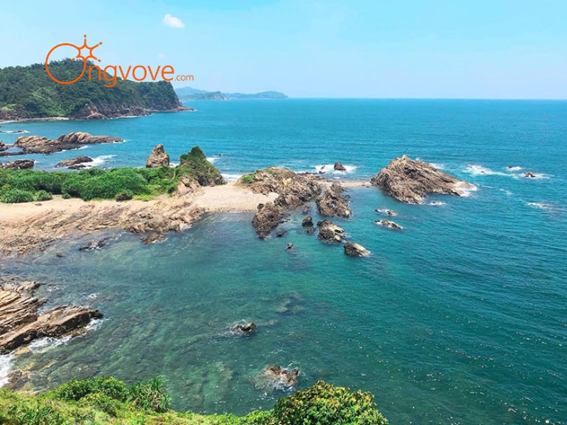 Chuẩn Bị Gì Khi Du Lịch Bãi Đá Móng Rồng Quảng Ninh?