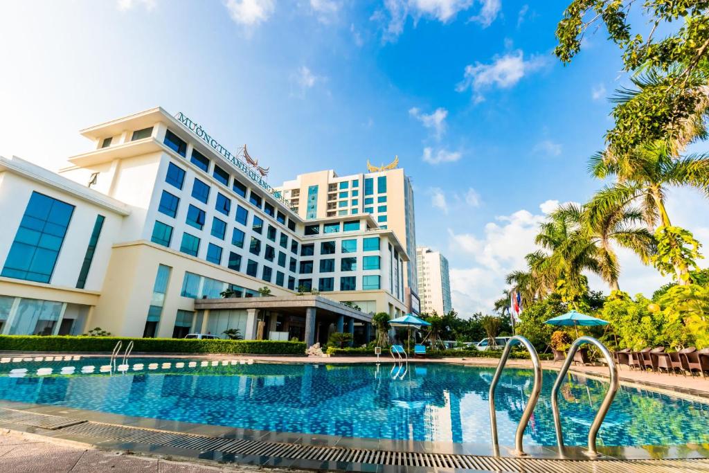 Vị trí – Quy mô – Phân khúc: Mô tả Khách Sạn Mường Thanh Luxury Nhật Lệ trong hệ thống Mường Thanh và vị trí nổi bật của nó.