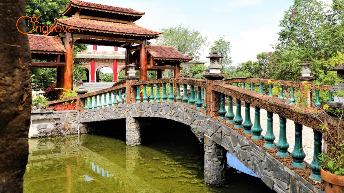 Làng Cổ Phước Lộc Thọ Long An Tự Túc