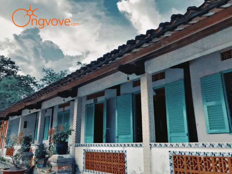 Khám Phá Nhà Trăm Cột Long An: Nét Độc Đáo Giữa Lòng Miền Tây