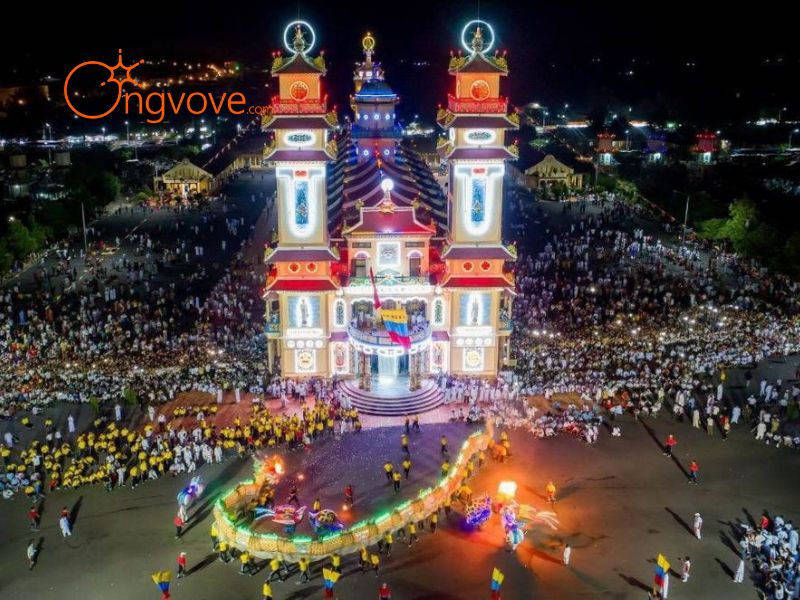 Lễ Hội Tại Tòa Thánh Tây Ninh: Hòa Mình Vào Không Gian Linh Thiêng