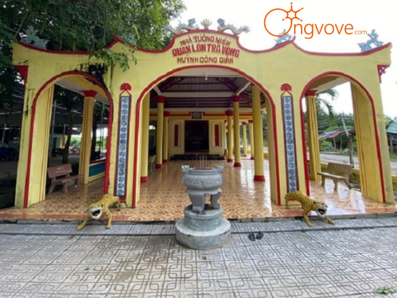 Ong Vò Vẽ Travel - Đơn Vị Cung Cấp Chuyến Đi Lăng mộ Quan Lớn Trà Vong tự túc Cho Bạn