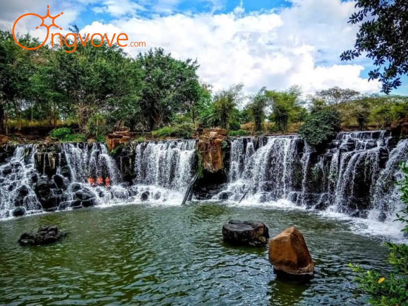 Giới Thiệu Chung Về Thác Giang Điền: Hòn Ngọc Xanh Giữa Lòng Đồng Nai