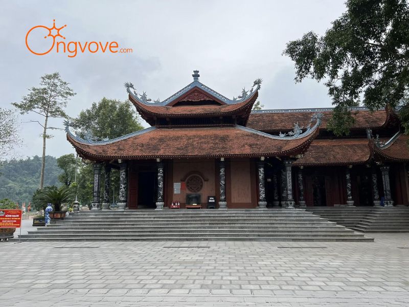 Giới Thiệu Chung Về Đền Đông Cuông: Nơi Hội Tụ Linh Khí Đất Trời