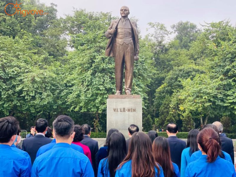 Nâng Tầm Hiểu Biết: Tượng Đài Lenin trong Bối Cảnh Toàn Cầu và Việt Nam