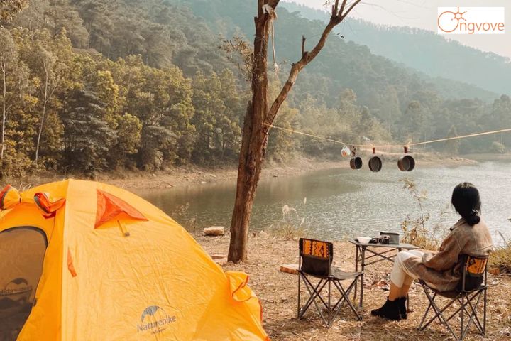Cắm trại bên bờ hồ Tuyền Lâm