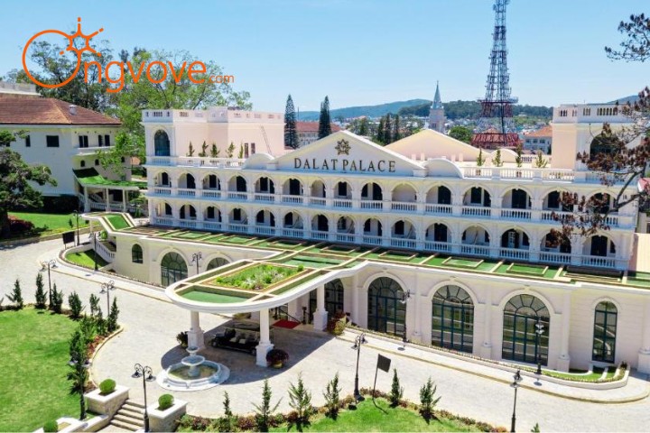 2. Khách sạn Dalat Palace