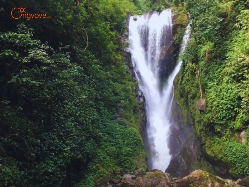 giới thiệu thác trái tim Lai Châu