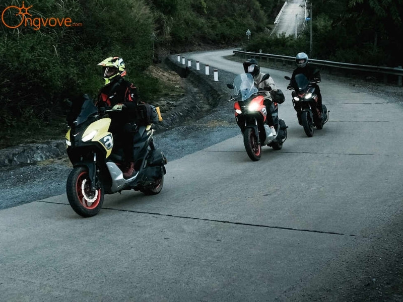 Phương Tiện Di Chuyển Đến Biển Bãi Đông Tự Túc