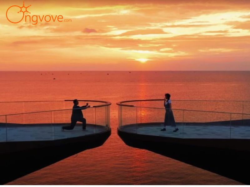 Trải Nghiệm Tuyệt Vời Tại Cầu Hôn Kiss Bridge Phú Quốc