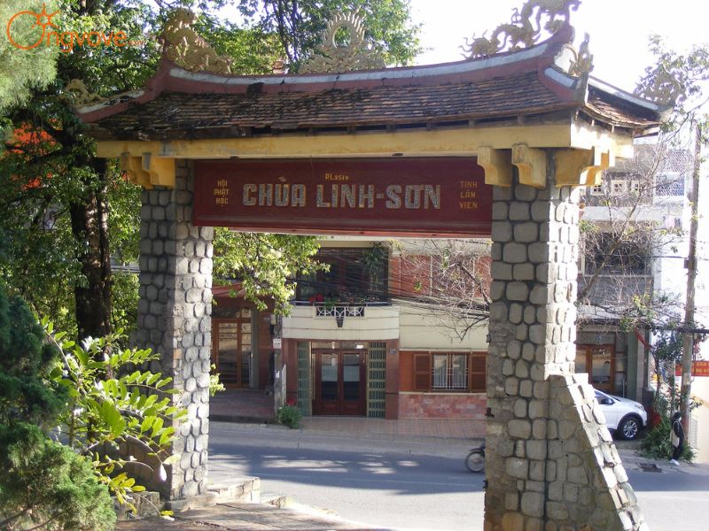 Các Địa Điểm Tham Quan Nổi Tiếng Trong Khuôn Viên Chùa Linh Sơn Đà Lạt