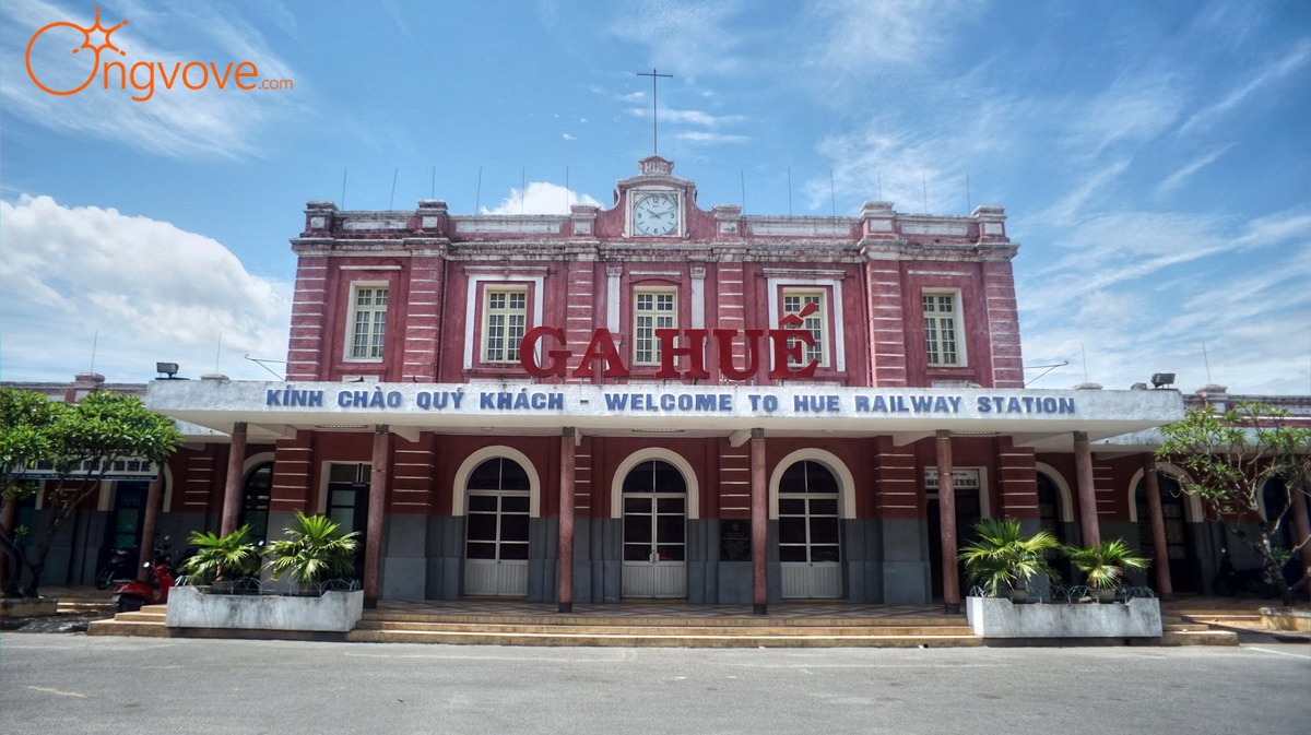 Ga Huế