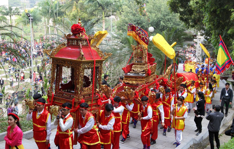 10+ Lễ hội truyền thống Việt Nam đặc sắc và lâu đời