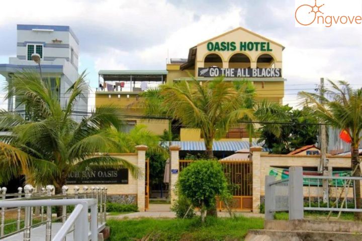 Khách sạn Oasis