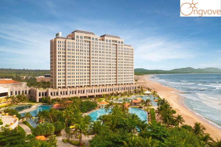 Khách sạn Holiday Inn Resort Hồ Tràm Beach