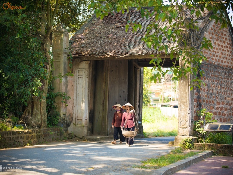 Các Điểm Nổi Tiếng Gần Làng Cổ Đường Lâm