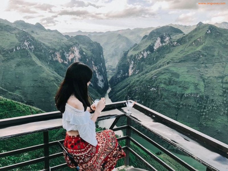 di chuyển đến quán cà phê Mã Pí Lèng Panorama