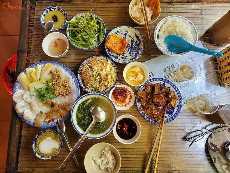 Nên Ăn Gì Khi Đến Chùa Giác Lâm