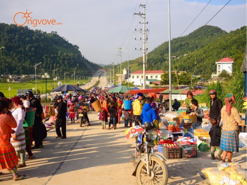 Các Phiên Chợ Ở Chợ Phiên Lũng Cú Hà Giang: "Nét Đa Dạng Trong Đơn Sơ"