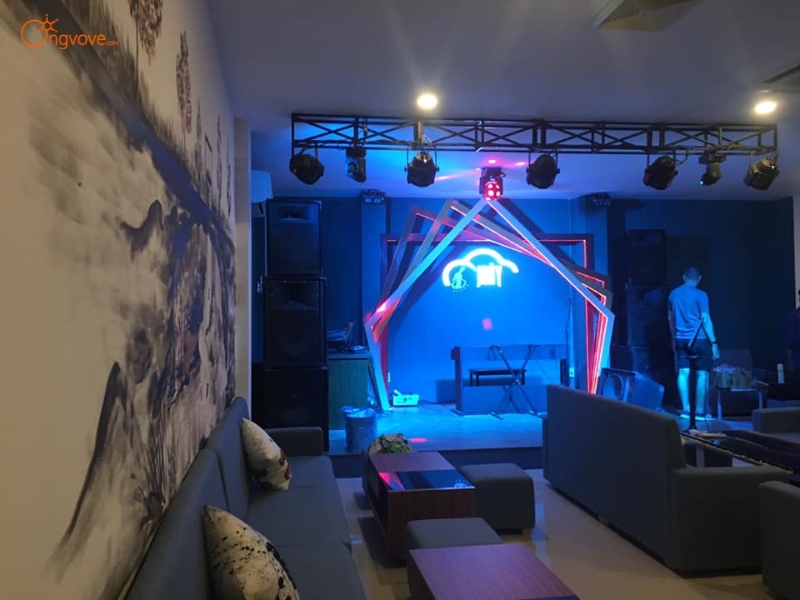 Phòng trà Mây