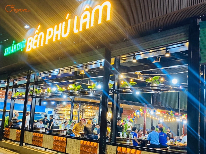 Sử Dụng Dịch Vụ Du Lịch "Phố Ẩm Thực Phú Lâm" Tại Nền Tảng Ong Vò Vẽ Travel