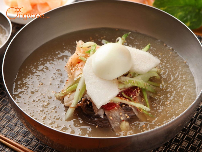 Mì lạnh Mul Naengmyeon