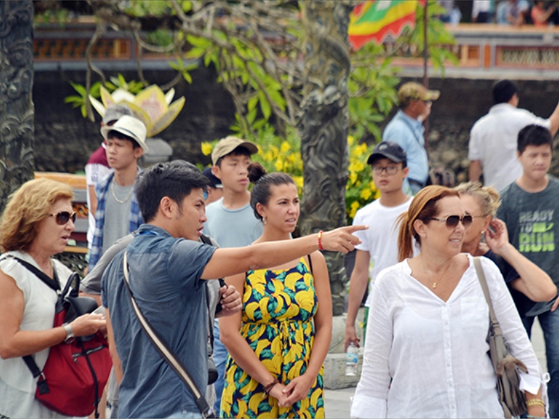 Why Should You Hire a Tour Guide in Quang Binh?