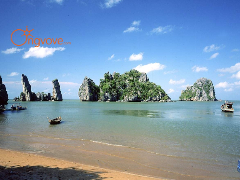 Why Hire a Tour Guide in Ha Tien?