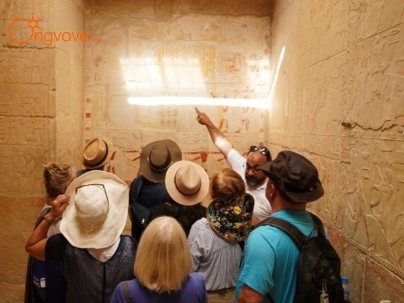 Tour Guide Rental Price List in Egypt